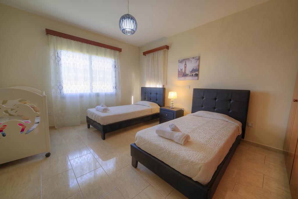 Villa Paradise Πάφος Δωμάτιο φωτογραφία
